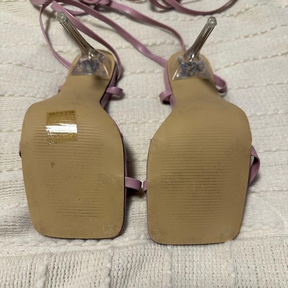 EUC Lilac lace up w/clear heel size 36(US 6) - Picture 3 of 4